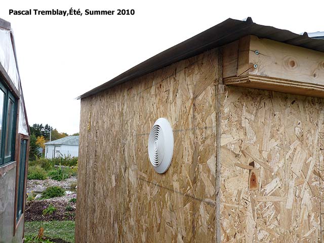 Fan for hen coops - The chicken coop plan - Portable chicken houses