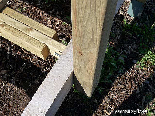 Pont ruisseau - Petit Pont en bois - Construire un petit pont en bois arrondi