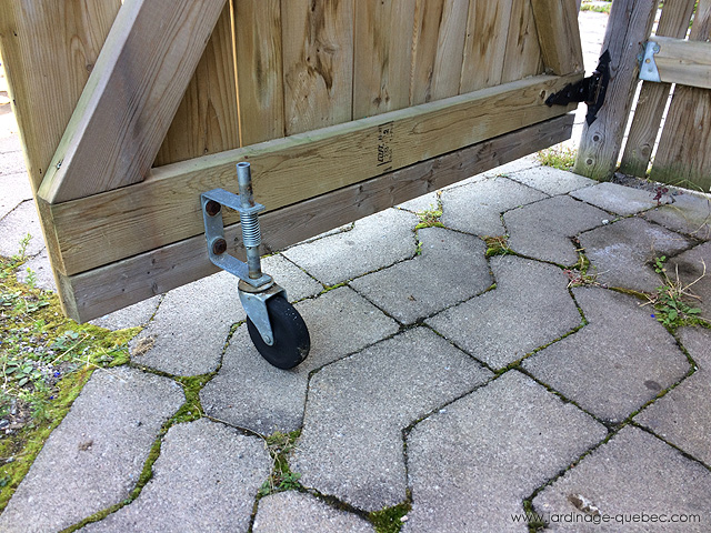 Roues porte clôture