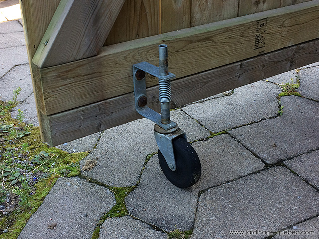 Roue pour barrière ou porte de clôture