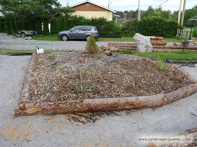 Utilisation de gravier ou poussi�re de pierre pour cr�er des all�es de jardin