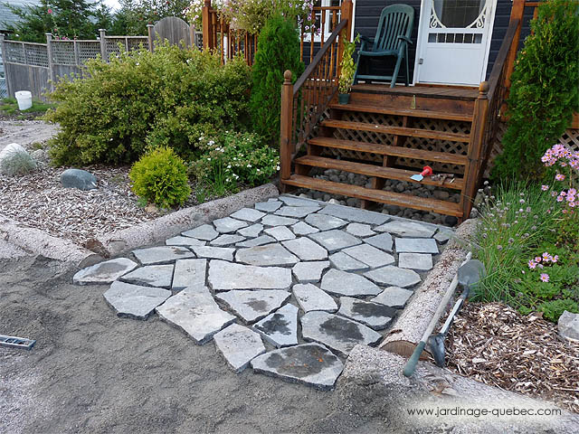 Paver une all�e de jardin avec des pierres - Pavage d'all�e de jardin - Achat pierres en granite