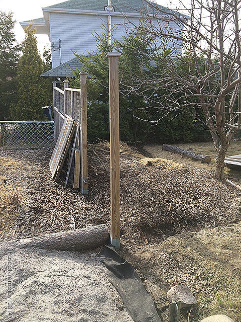 Poteaux de cl�ture en bois - Comment installer poteaux de cl�tures - Construire cl�ture