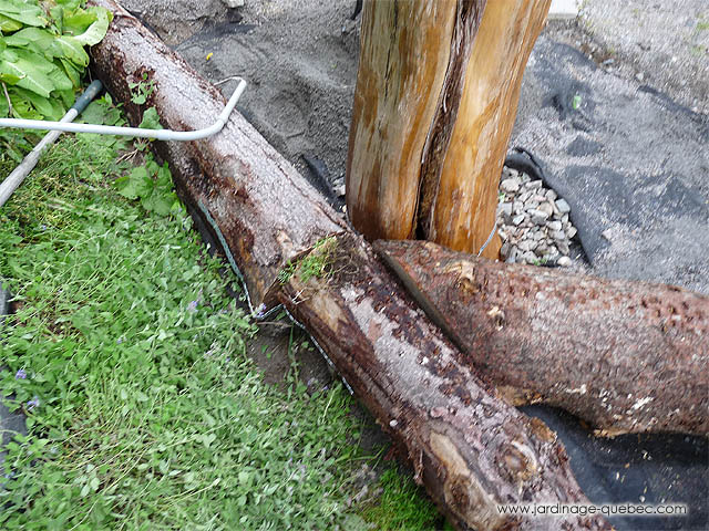 Poser des prises électriques extérieures - Idée de support décoratif pour prise extérieure