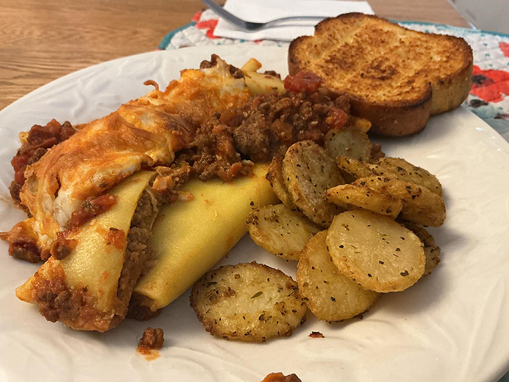 Cannellonis au porc et au bœuf avec sauce aux tomates maison