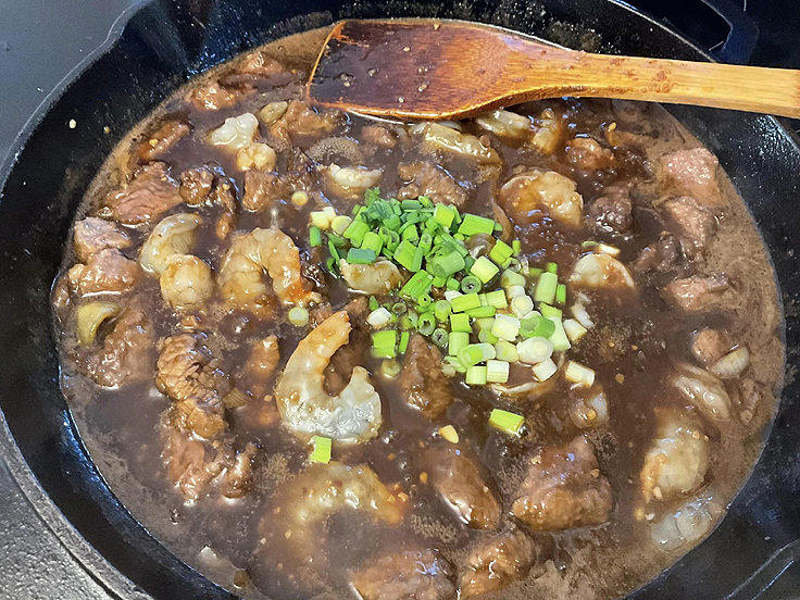 nouilles-teriyaki-au-steak-et-crevettes