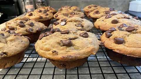 Recette de Muffins au beurre d'arachide et aux bananes