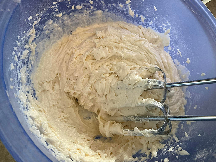 Pouding chômeur aux bleuets