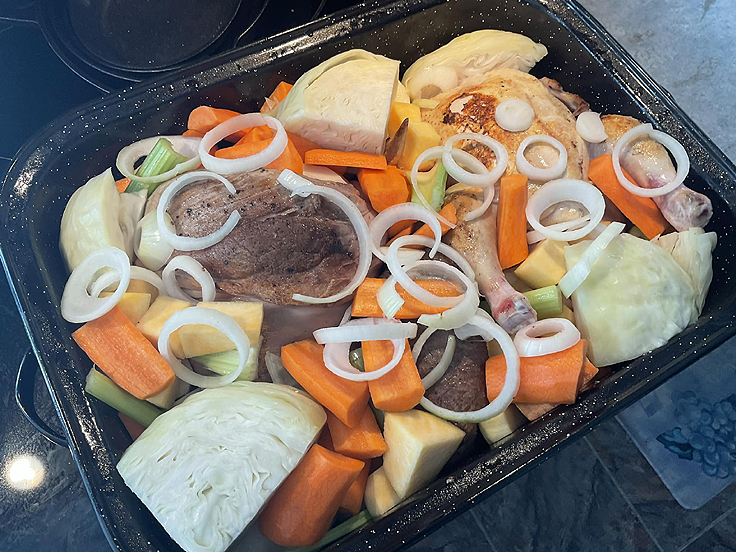 Rôti de boeuf porc et poulet