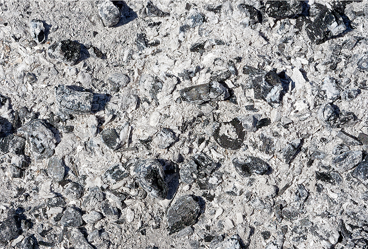 Cendre pour fabriquer du savon noir