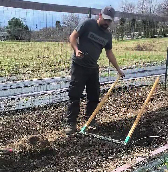 Le grelinette un outil de jardin indispensable pour travailler le sol
