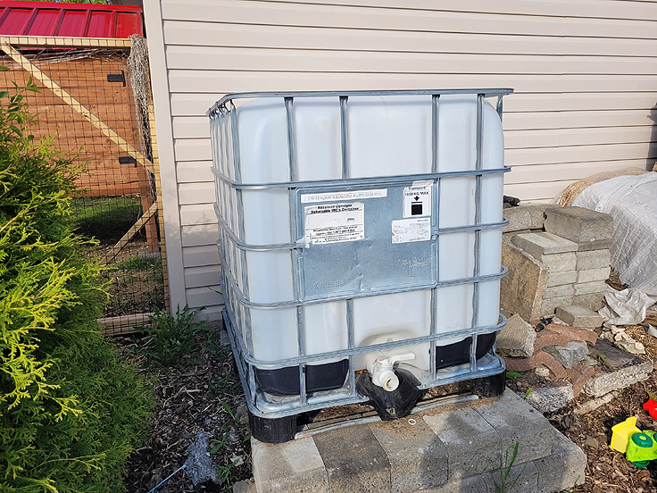 Réservoir d'eau pour goutte à goutte