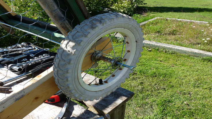Tracteur à poules - Fabrication d'un poulailler mobile sur roues